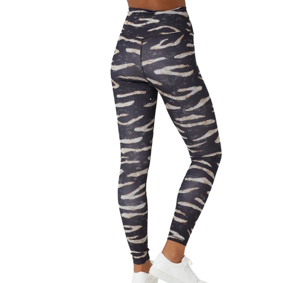 NWOT LOLE BURST ANKLE LEGGINGS:SAND DUNES BLACK - Picture 9 of 9